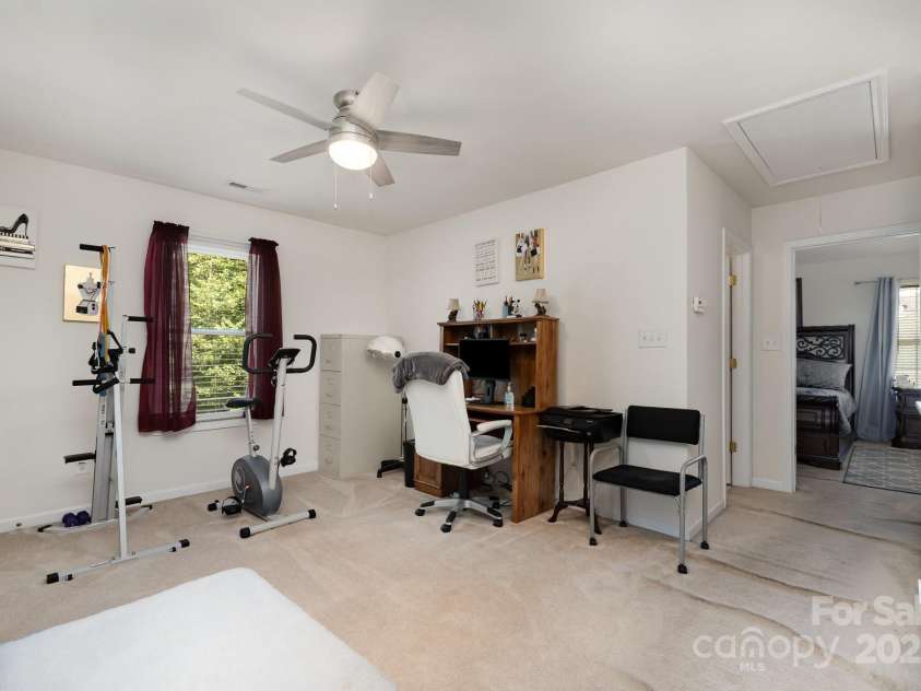 13412 Golden Apple Court, Charlotte, NC 28215.  MLS# CAR4281340, YatesRealty ID 26862. 