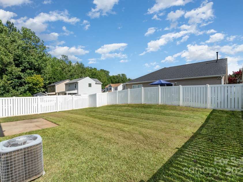 13412 Golden Apple Court, Charlotte, NC 28215.  MLS# CAR4281340, YatesRealty ID 26862. 