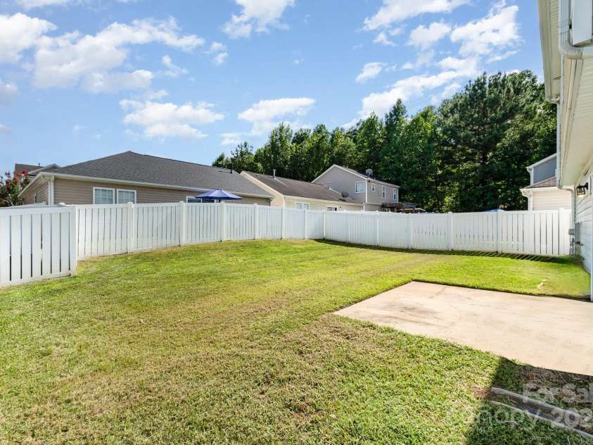 13412 Golden Apple Court, Charlotte, NC 28215.  MLS# CAR4281340, YatesRealty ID 26862. 