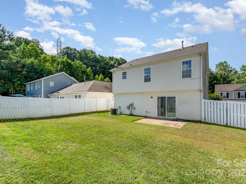 13412 Golden Apple Court, Charlotte, NC 28215.  MLS# CAR4281340, YatesRealty ID 26862. 