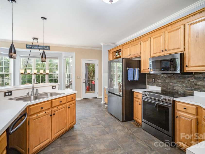 10230 Blackstock Road, Huntersville, NC 28078.  MLS# CAR4276731, YatesRealty ID 26863. 