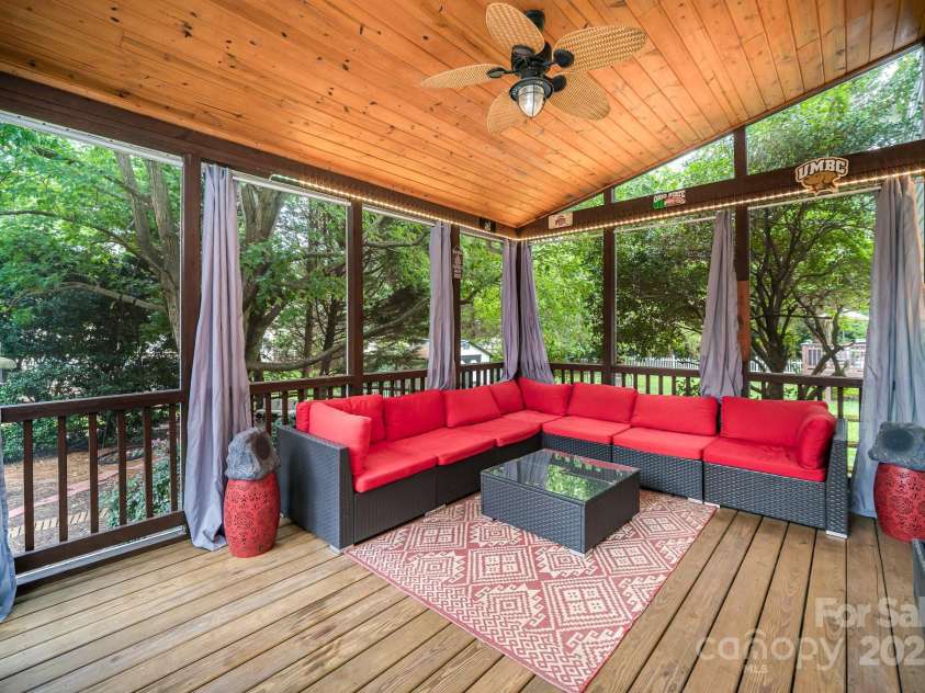 10230 Blackstock Road, Huntersville, NC 28078.  MLS# CAR4276731, YatesRealty ID 26863. 