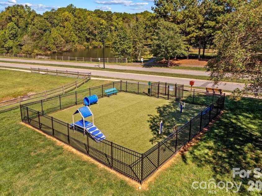 115 Runningdeer Drive, Mooresville, NC 28117.  MLS# CAR4368894, YatesRealty ID 26863. 