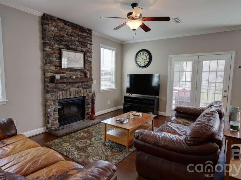 115 Runningdeer Drive, Mooresville, NC 28117.  MLS# CAR4368894, YatesRealty ID 26863. 