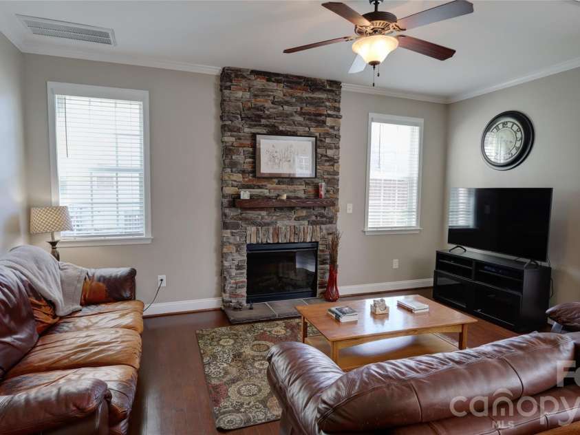 115 Runningdeer Drive, Mooresville, NC 28117.  MLS# CAR4368894, YatesRealty ID 26863. 