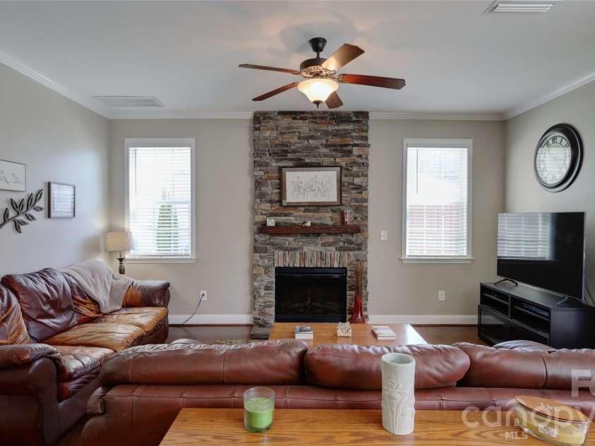 115 Runningdeer Drive, Mooresville, NC 28117.  MLS# CAR4368894, YatesRealty ID 26863. 