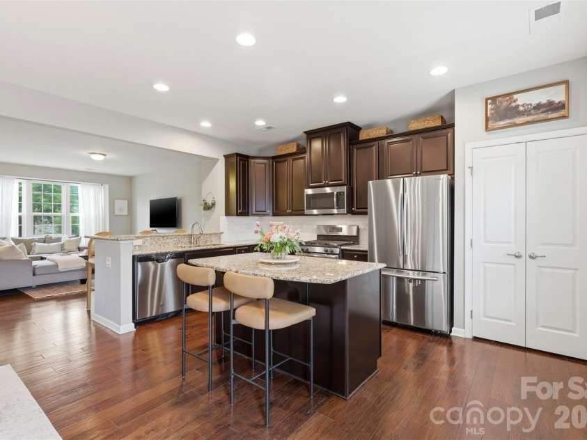 1714 Evergreen Drive, Charlotte, NC 28208.  MLS# CAR4381715, YatesRealty ID 26864. 