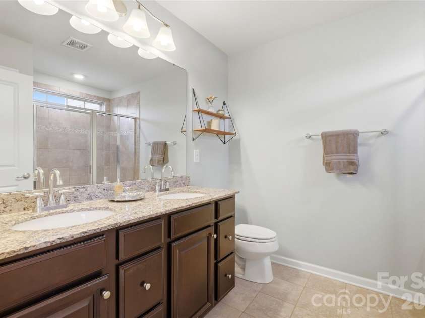 1714 Evergreen Drive, Charlotte, NC 28208.  MLS# CAR4381715, YatesRealty ID 26864. 