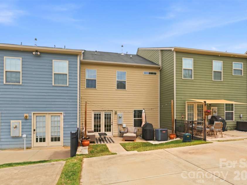 1714 Evergreen Drive, Charlotte, NC 28208.  MLS# CAR4381715, YatesRealty ID 26864. 