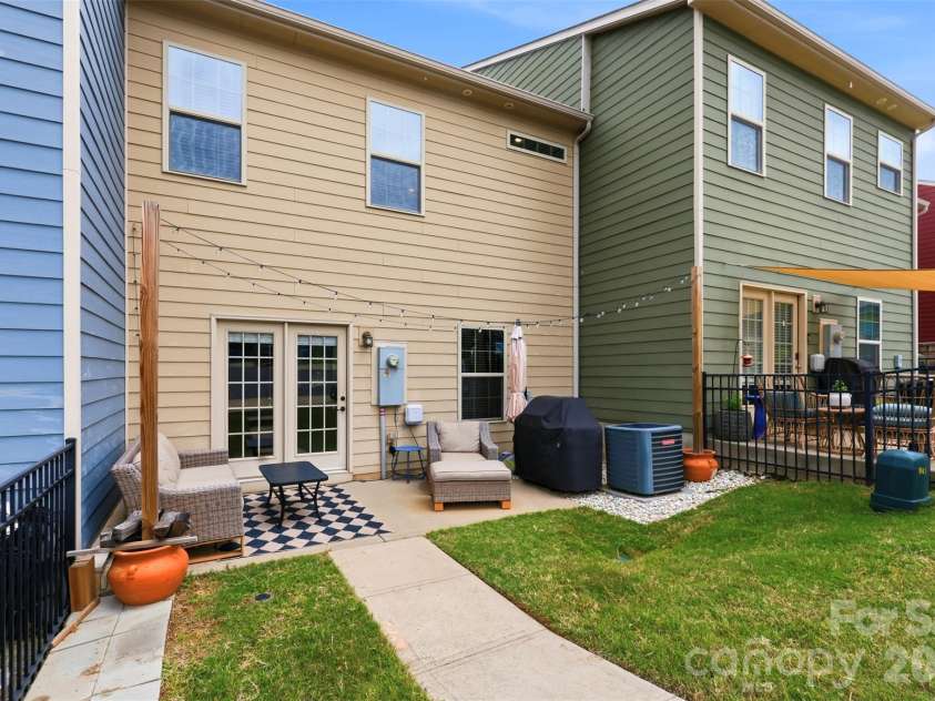 1714 Evergreen Drive, Charlotte, NC 28208.  MLS# CAR4381715, YatesRealty ID 26864. 