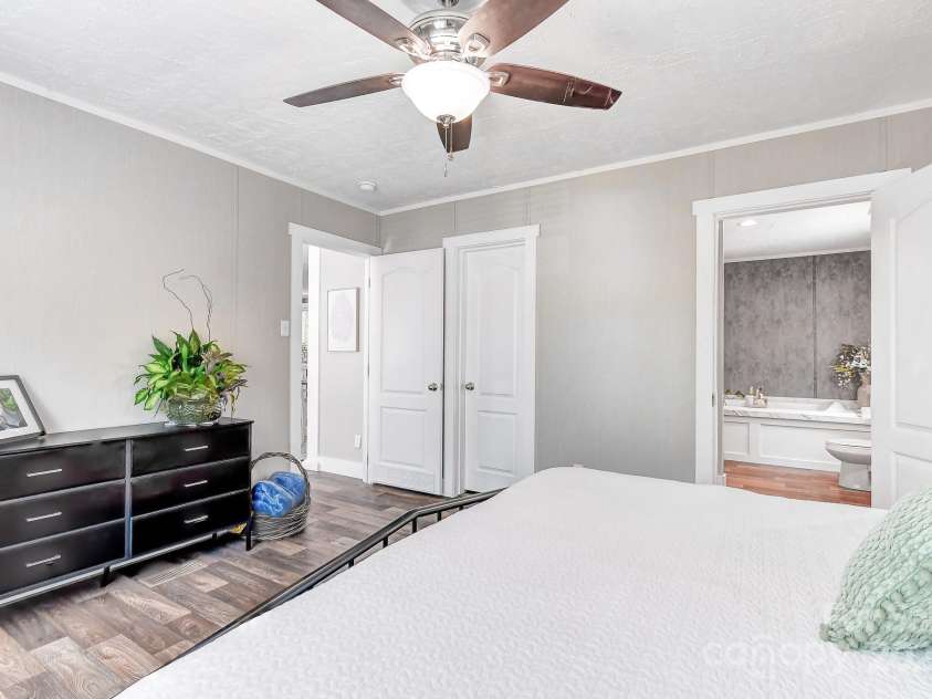 2941 Summer Road, Hendersonville, NC 28792.  MLS# CAR4282608, YatesRealty ID 26864. 