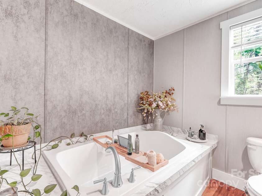 2941 Summer Road, Hendersonville, NC 28792.  MLS# CAR4282608, YatesRealty ID 26864. 