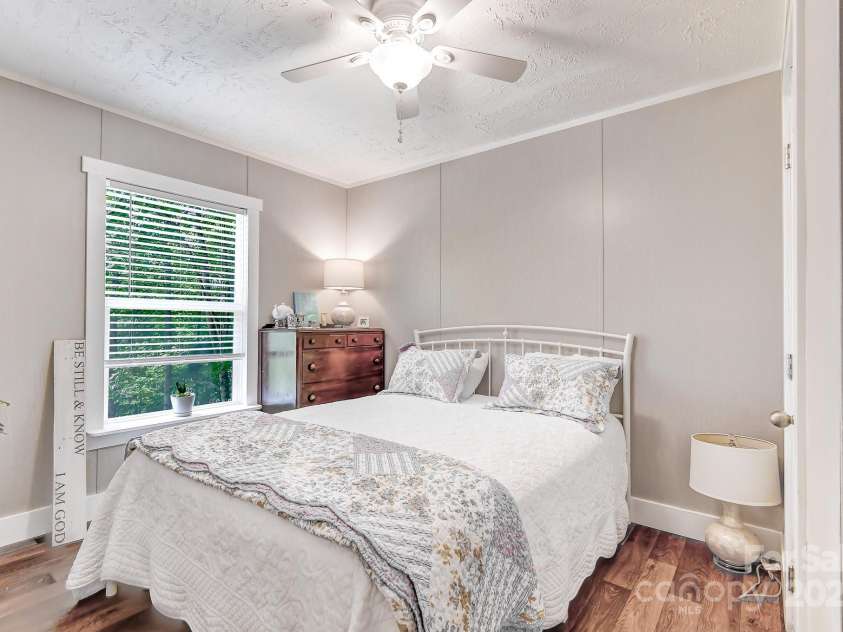 2941 Summer Road, Hendersonville, NC 28792.  MLS# CAR4282608, YatesRealty ID 26864. 