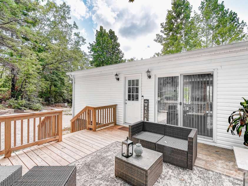 2941 Summer Road, Hendersonville, NC 28792.  MLS# CAR4282608, YatesRealty ID 26864. 