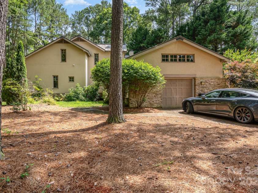 177 Yadkin Falls Road, New London, NC 28127.  MLS# CAR4271733, YatesRealty ID 26865. 