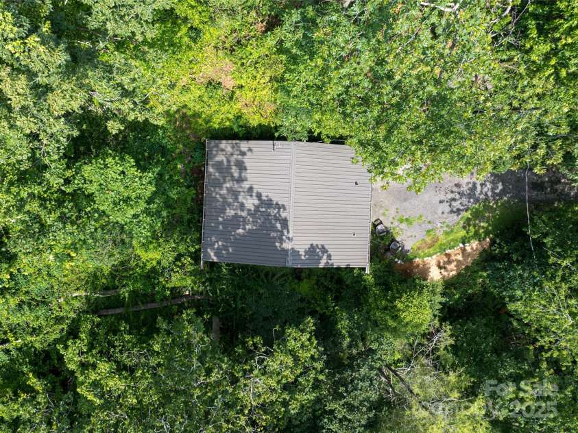 3 Delano Road, Asheville, NC 28805.  MLS# CAR4282055, YatesRealty ID 26866. 