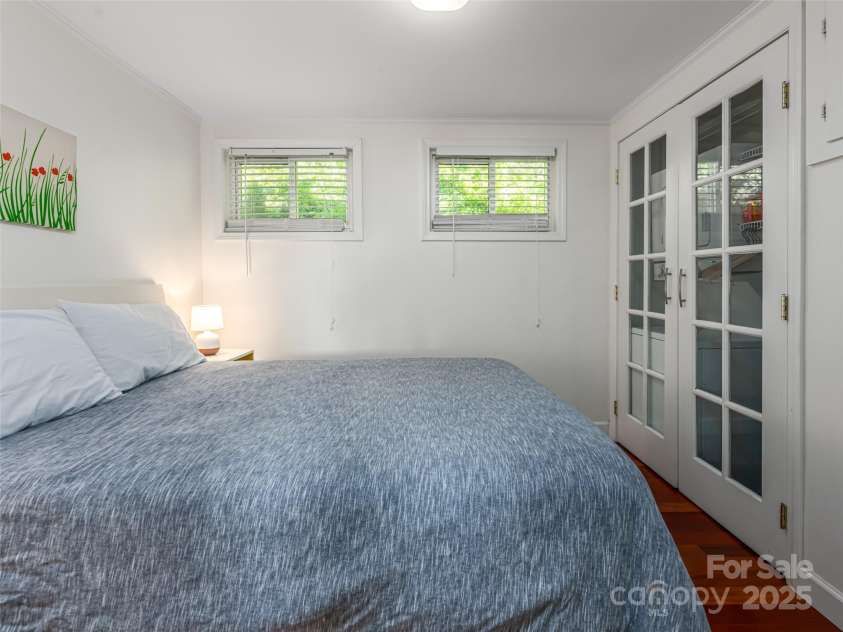 3 Delano Road, Asheville, NC 28805.  MLS# CAR4282055, YatesRealty ID 26866. 