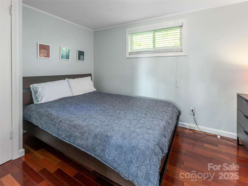 3 Delano Road, Asheville, NC 28805.  MLS# CAR4282055, YatesRealty ID 26866. 