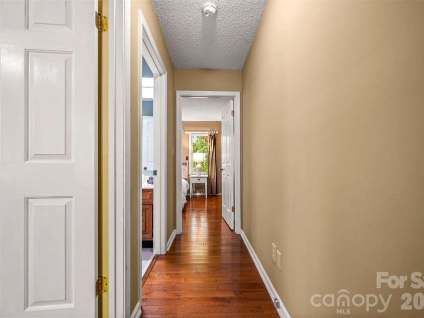 66 Oakwood Lane, Columbus, NC 28722.  MLS# CAR4381689, YatesRealty ID 26866. 