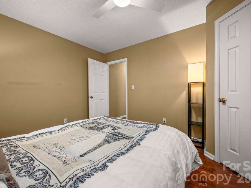 66 Oakwood Lane, Columbus, NC 28722.  MLS# CAR4381689, YatesRealty ID 26866. 