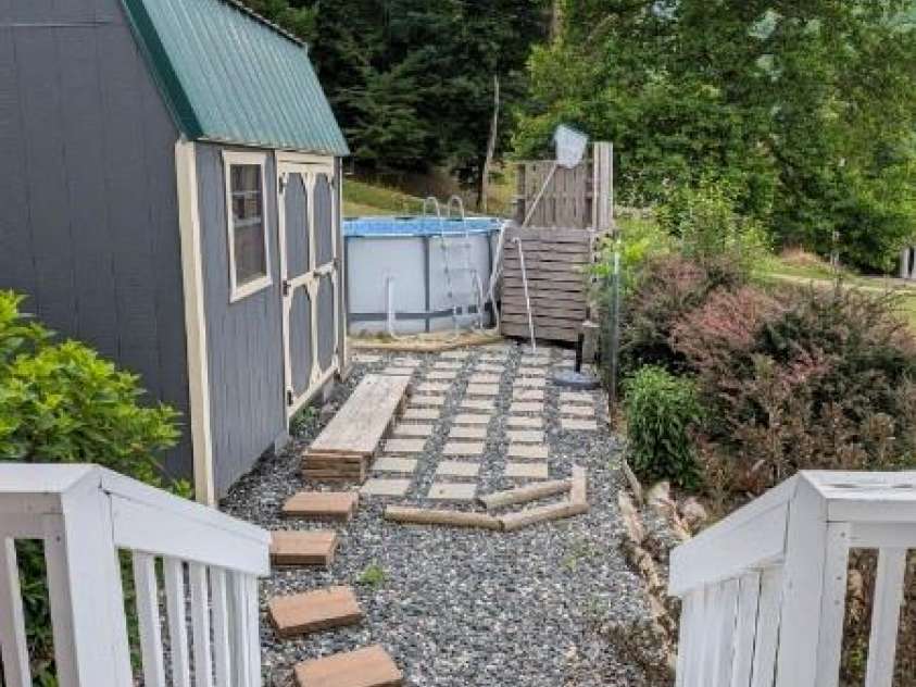 59 Ck Cabin Drive, Hot Springs, NC 28743.  MLS# CAR4385915, YatesRealty ID 26867. 