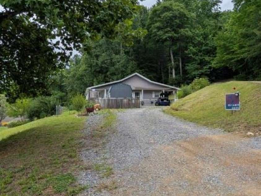 59 Ck Cabin Drive, Hot Springs, NC 28743.  MLS# CAR4385915, YatesRealty ID 26867. 
