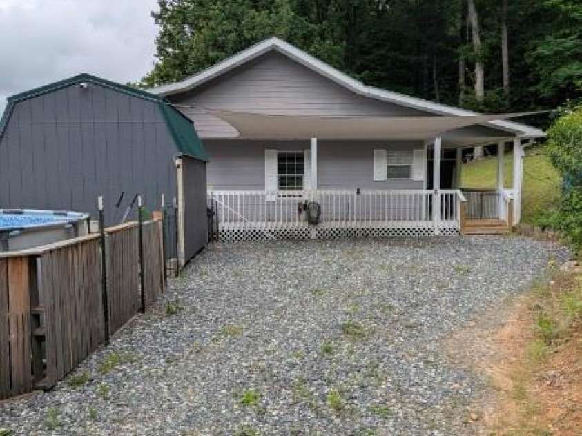 59 Ck Cabin Drive, Hot Springs, NC 28743.  MLS# CAR4385915, YatesRealty ID 26867. 