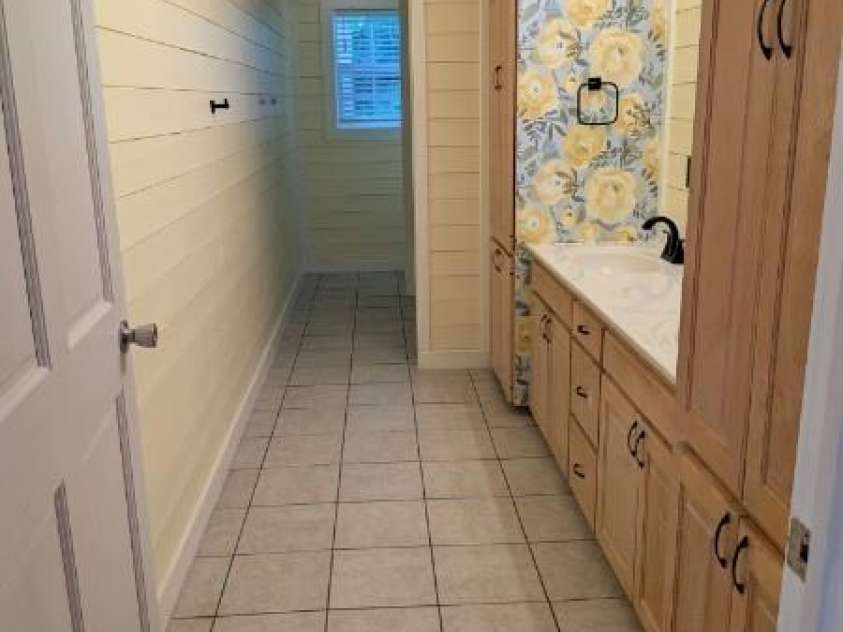 59 Ck Cabin Drive, Hot Springs, NC 28743.  MLS# CAR4385915, YatesRealty ID 26867. Huge primary bathroom