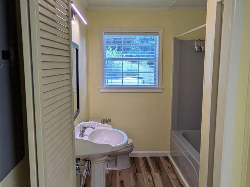 59 Ck Cabin Drive, Hot Springs, NC 28743.  MLS# CAR4385915, YatesRealty ID 26867. Second full bathroom