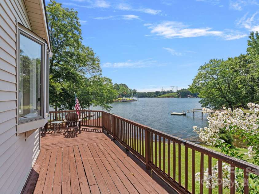 403 Nivens Cove Road, Mount Holly, NC 28120.  MLS# CAR4282822, YatesRealty ID 26868. 