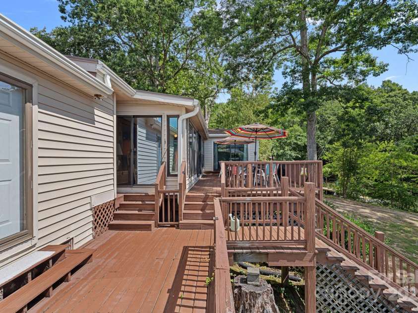 403 Nivens Cove Road, Mount Holly, NC 28120.  MLS# CAR4282822, YatesRealty ID 26868. 