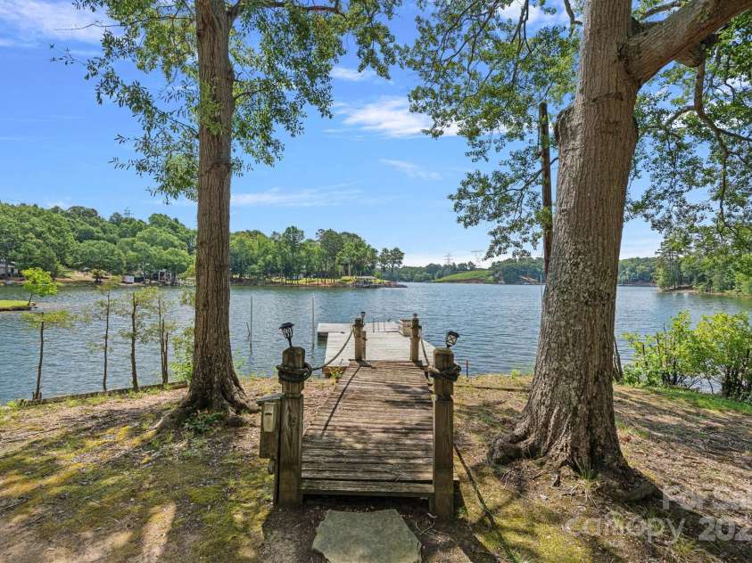 403 Nivens Cove Road, Mount Holly, NC 28120.  MLS# CAR4282822, YatesRealty ID 26868. 