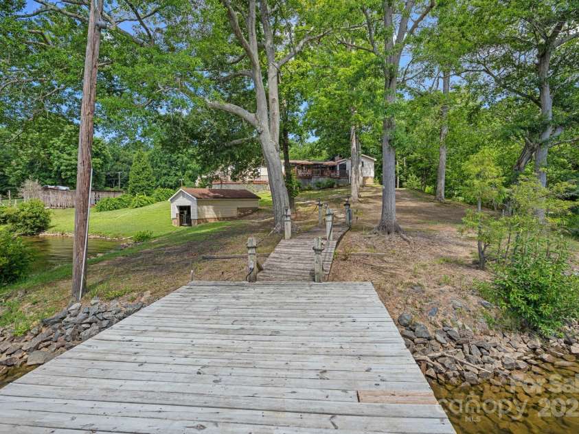 403 Nivens Cove Road, Mount Holly, NC 28120.  MLS# CAR4282822, YatesRealty ID 26868. 