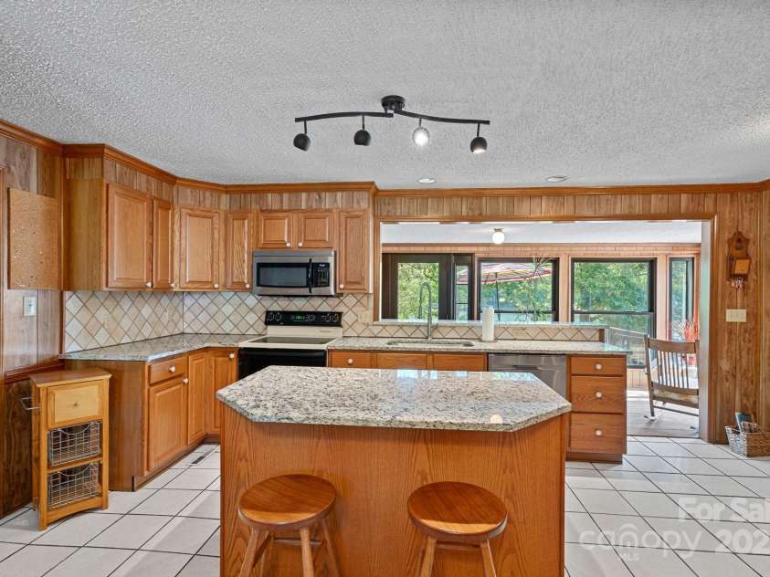 403 Nivens Cove Road, Mount Holly, NC 28120.  MLS# CAR4282822, YatesRealty ID 26868. 