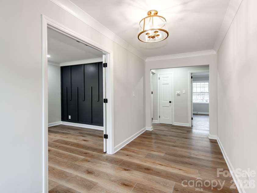 1632 Burtonwood Circle, Charlotte, NC 28212.  MLS# CAR4360876, YatesRealty ID 26869. 