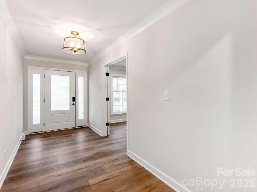 1632 Burtonwood Circle, Charlotte, NC 28212.  MLS# CAR4360876, YatesRealty ID 26869. 