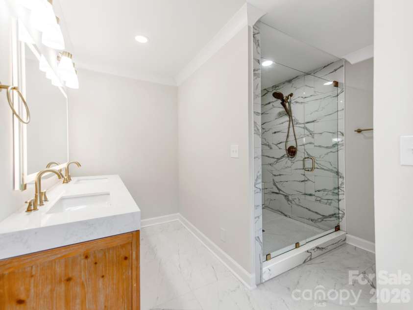 1632 Burtonwood Circle, Charlotte, NC 28212.  MLS# CAR4360876, YatesRealty ID 26869. 