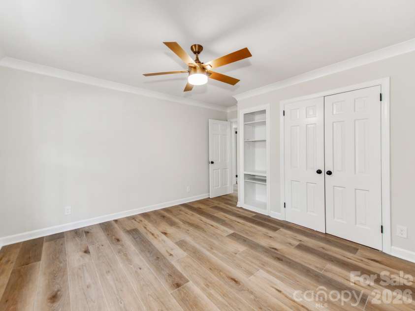 1632 Burtonwood Circle, Charlotte, NC 28212.  MLS# CAR4360876, YatesRealty ID 26869. 