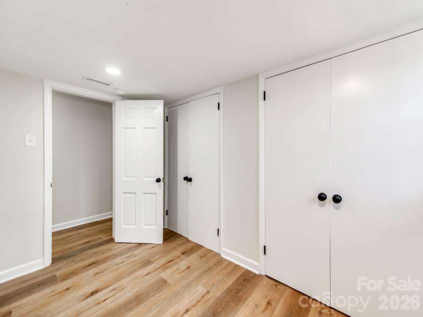 1632 Burtonwood Circle, Charlotte, NC 28212.  MLS# CAR4360876, YatesRealty ID 26869. 