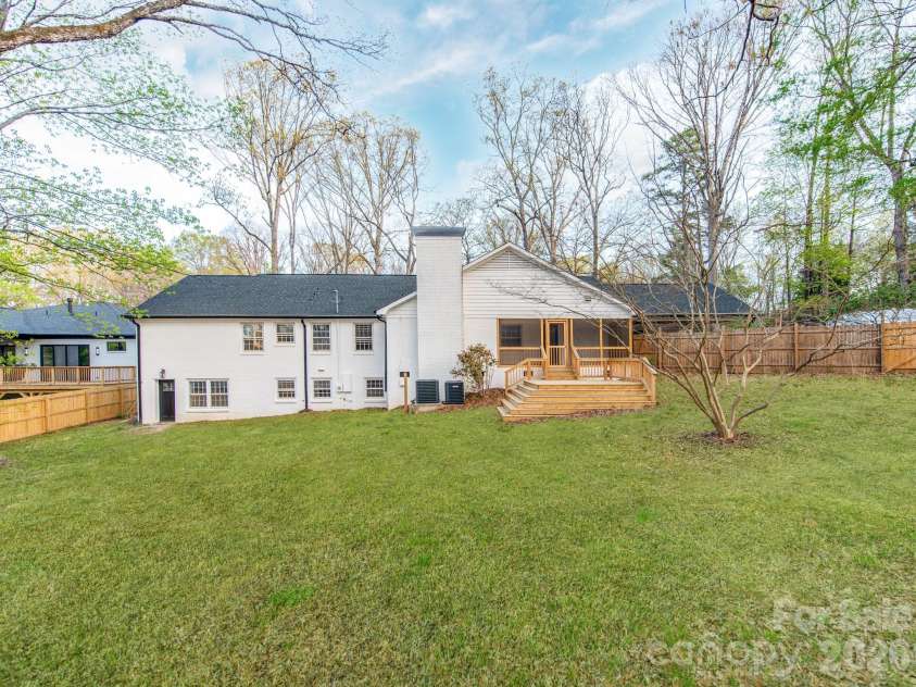 1632 Burtonwood Circle, Charlotte, NC 28212.  MLS# CAR4360876, YatesRealty ID 26869. 