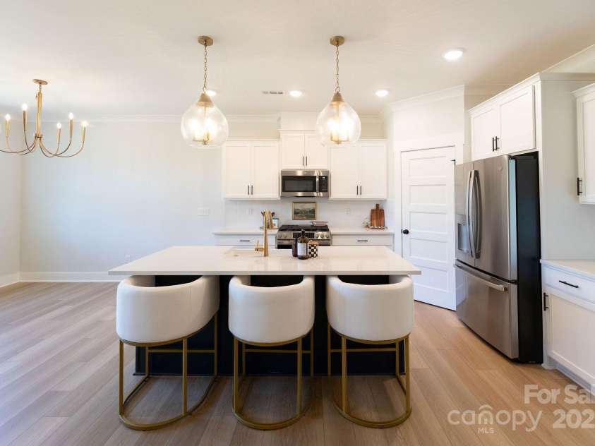 3046 Meadowcrest Drive, Clover, SC 29710.  MLS# CAR4327029, YatesRealty ID 2687. Kitchen