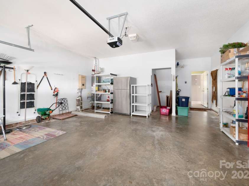 102 Farm Creek Drive, Asheville, NC 28806.  MLS# CAR4253472, YatesRealty ID 26871. 