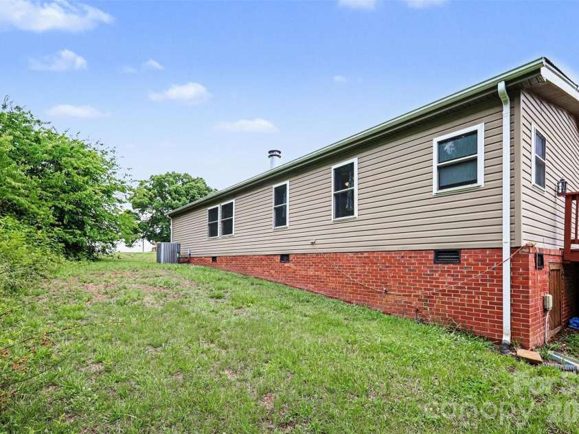 10882 Bowman Barrier Road, Mount Pleasant, NC 28124.  MLS# CAR4386559, YatesRealty ID 26872. 
