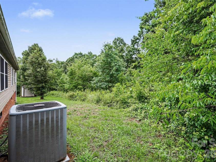 10882 Bowman Barrier Road, Mount Pleasant, NC 28124.  MLS# CAR4386559, YatesRealty ID 26872. 