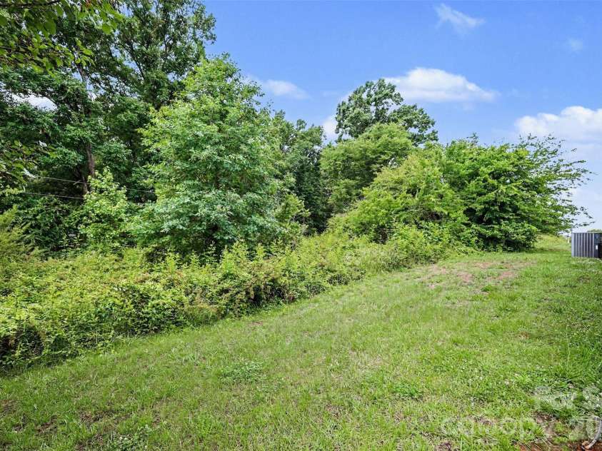 10882 Bowman Barrier Road, Mount Pleasant, NC 28124.  MLS# CAR4386559, YatesRealty ID 26872. 