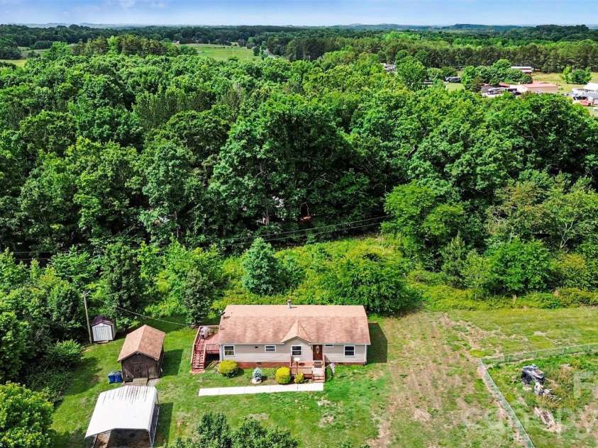 10882 Bowman Barrier Road, Mount Pleasant, NC 28124.  MLS# CAR4386559, YatesRealty ID 26872. 