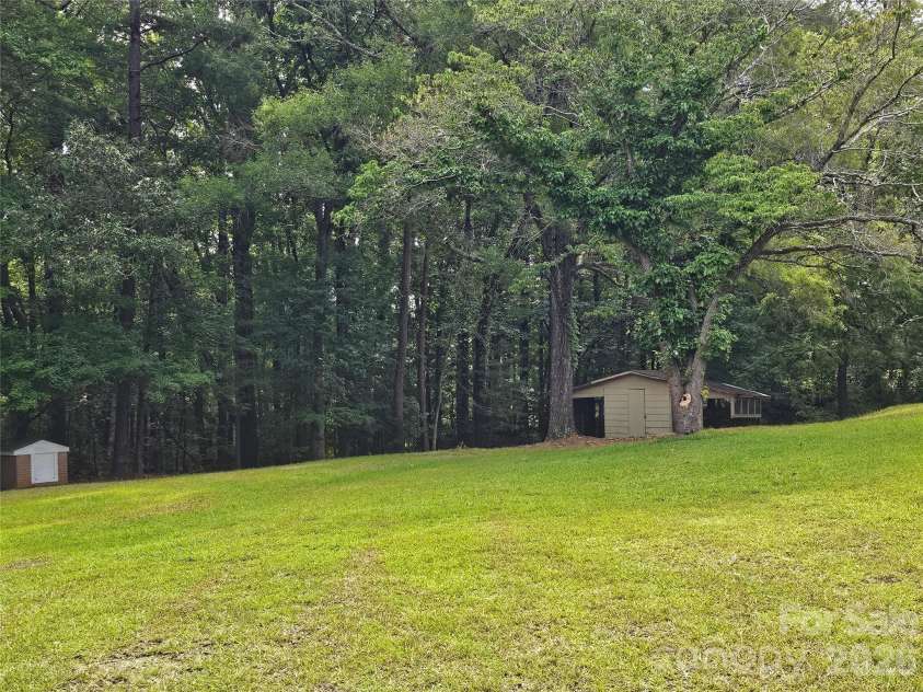 2086 Knight Road, Lancaster, SC 29720.  MLS# CAR4387842, YatesRealty ID 26874. 