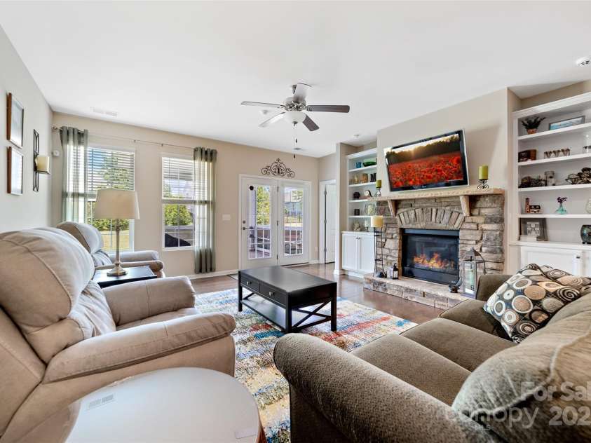 732 Wood Lily Drive, Belmont, NC 28012.  MLS# CAR4271316, YatesRealty ID 26874. 