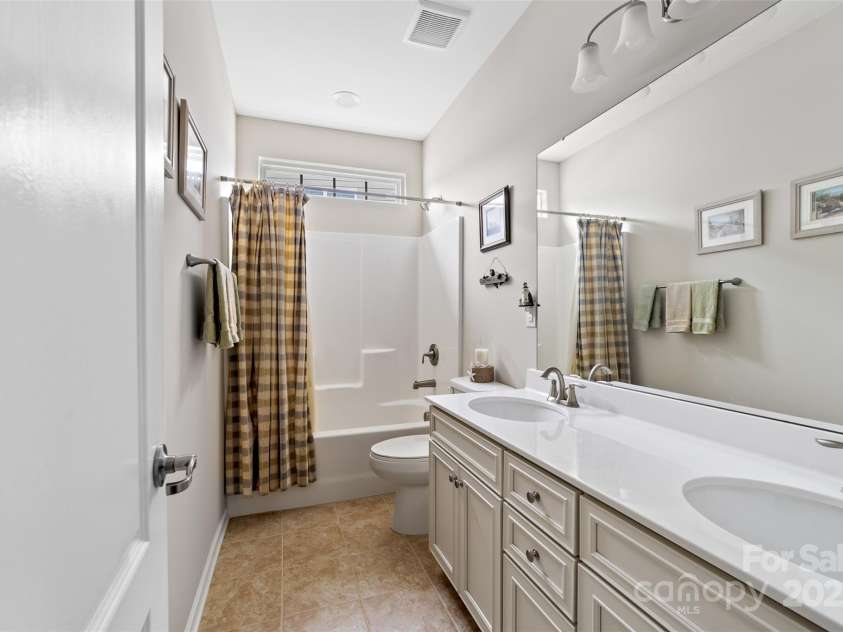 732 Wood Lily Drive, Belmont, NC 28012.  MLS# CAR4271316, YatesRealty ID 26874. 