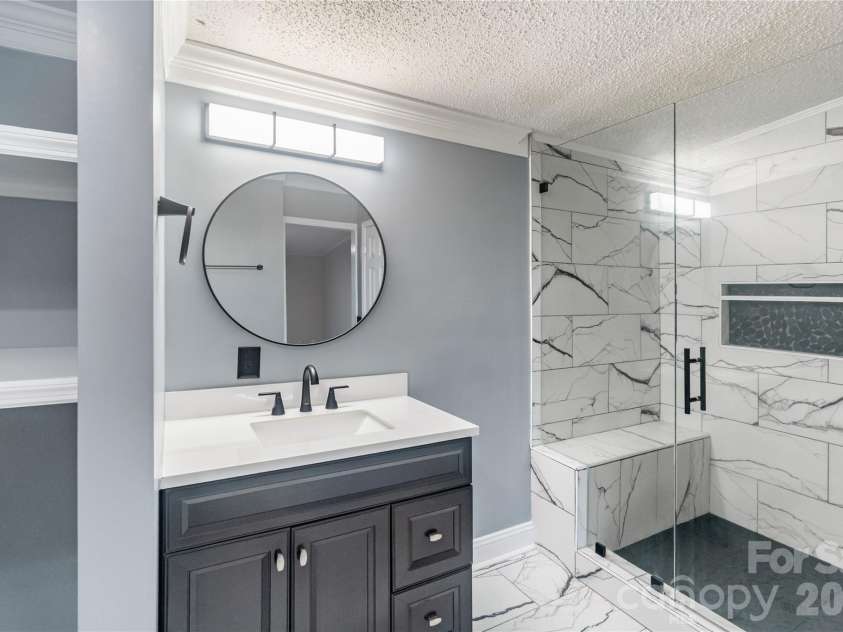 3902 Sharyn Drive, Charlotte, NC 28214.  MLS# CAR4386777, YatesRealty ID 26875. 